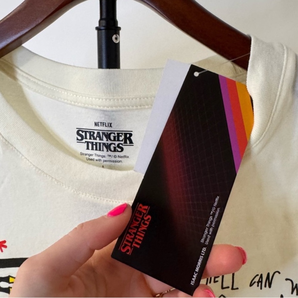 🖤 Stranger Things Graphic Tee – Hell Can Wait 🖤 size large - Picture 4 of 8